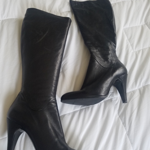 Barneys New York CO-OP Shoes - NEW Barney's New York Black Leather Almond Toe Boots Women's Size 6.5